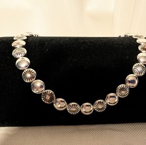 Liz Claiborne Silver Plated Circle Necklace 17 in extended